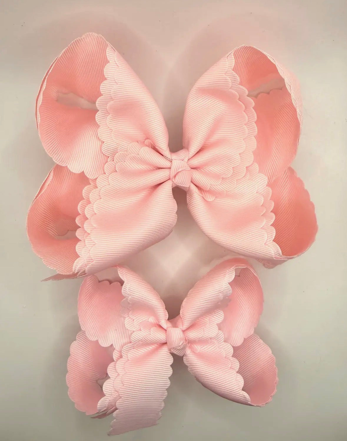 Pink Scallop Bow